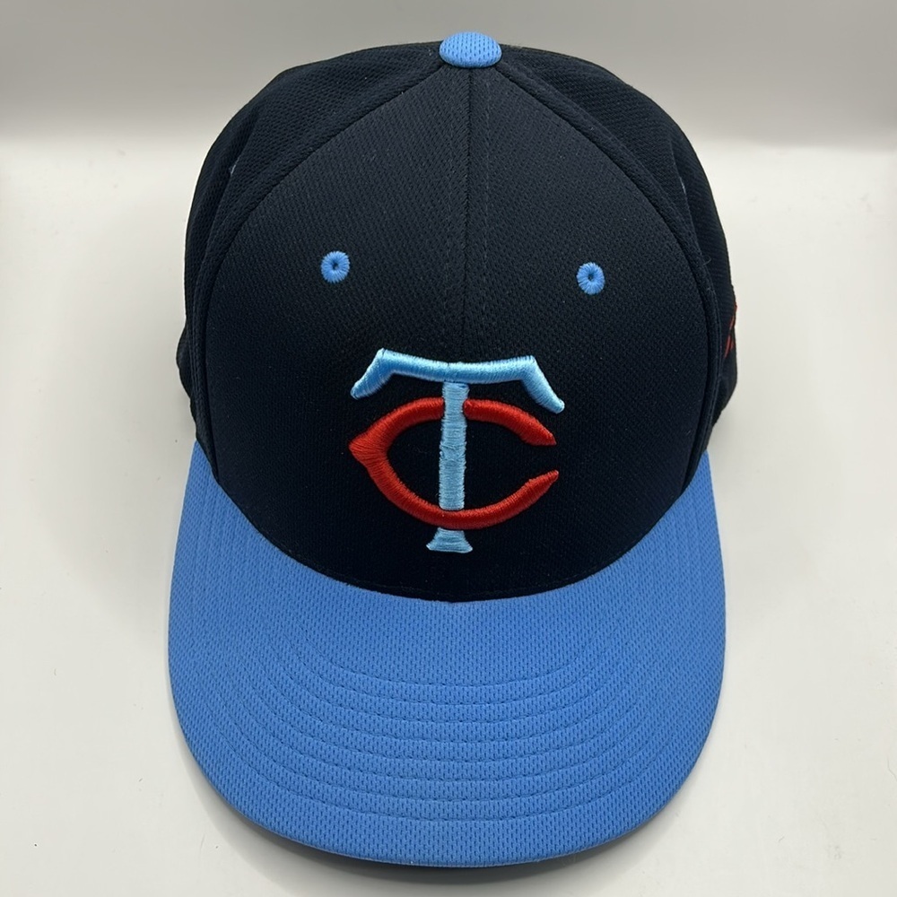Minnesota Twins Navy and Light Blue Baseball Cap with Red Logo - Picture 4 of 13
